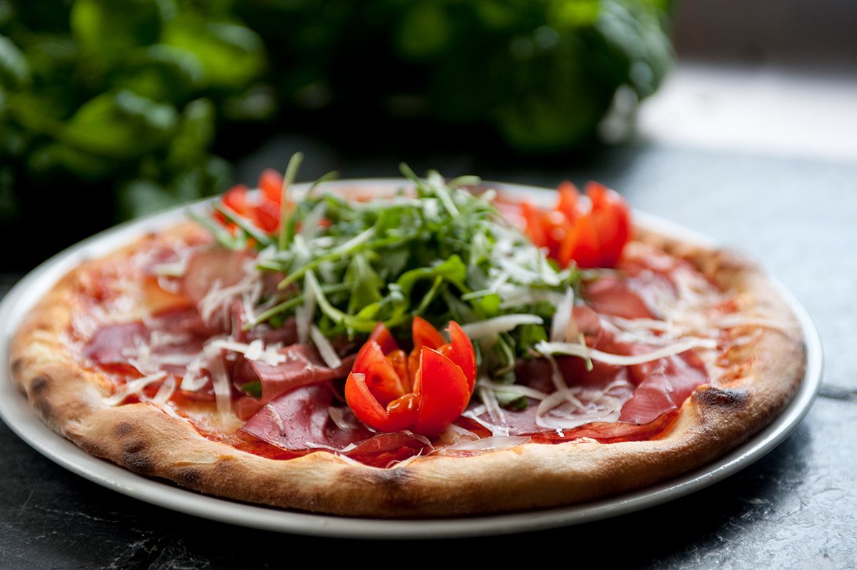 Pizzeria-Nudelini-Mondsee-Pizza-Delicata